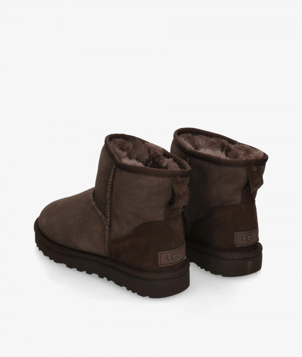 Botines UGG CLASSIC MINI II en marrón