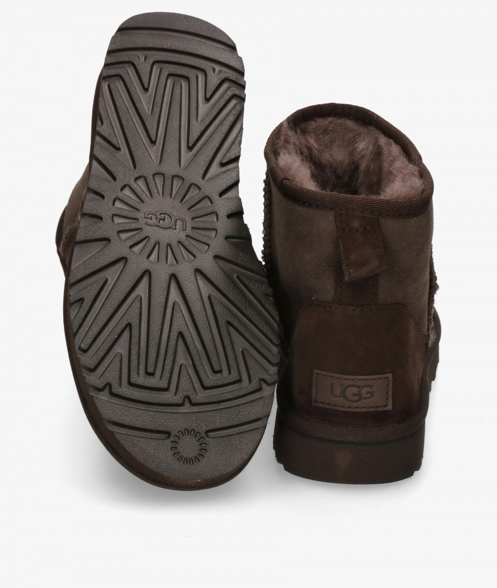 Botines UGG CLASSIC MINI II en marrón