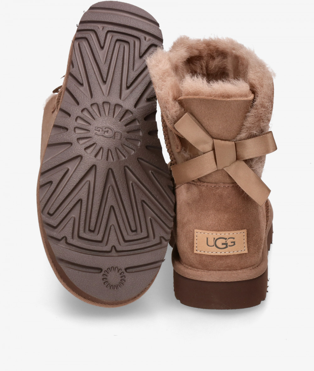 Botas UGG MINI BAILEY BOW en topo