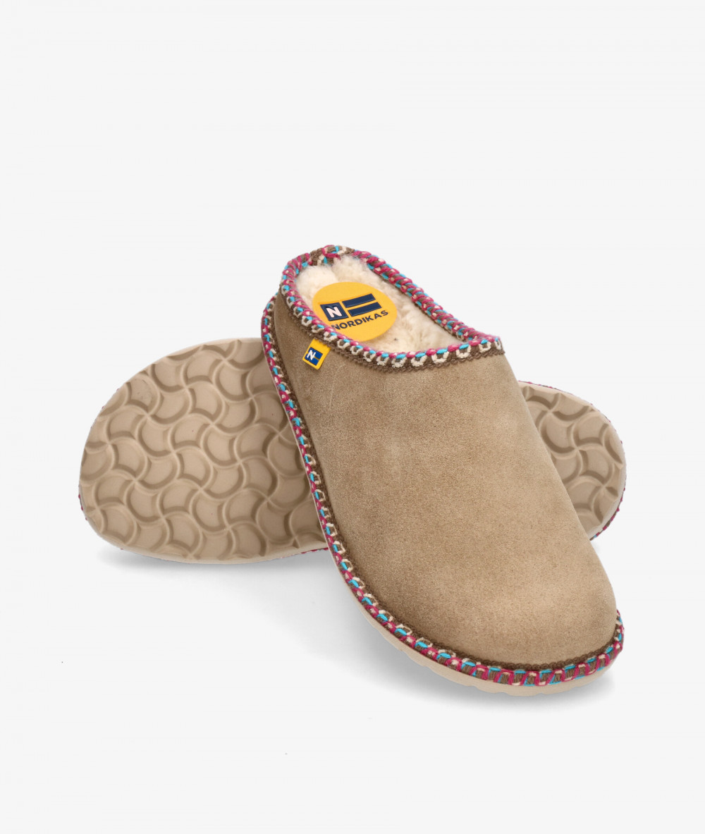 Chinela Nordikas 2090 en serraje taupe Chinela Nordikas 2090 en serraje taupe