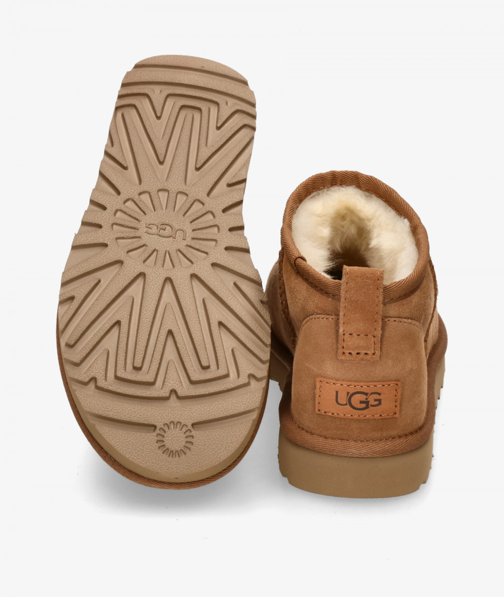 Botines UGG  CLASSIC ULTRA MINI  en cuero Botines UGG  CLASSIC ULTRA MINI  en cuero