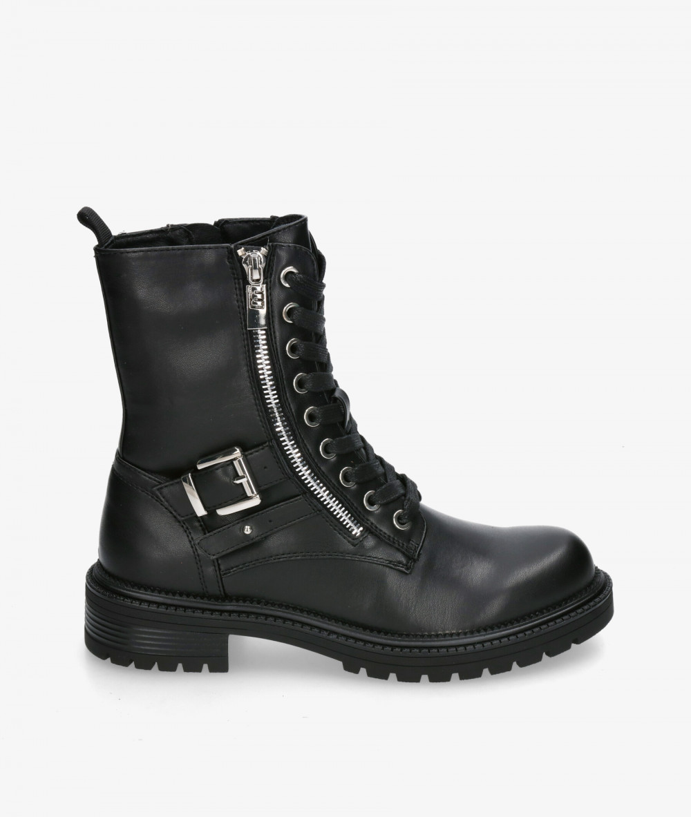 Botines Mustang  54774 en negro Botines Mustang  54774 en negro