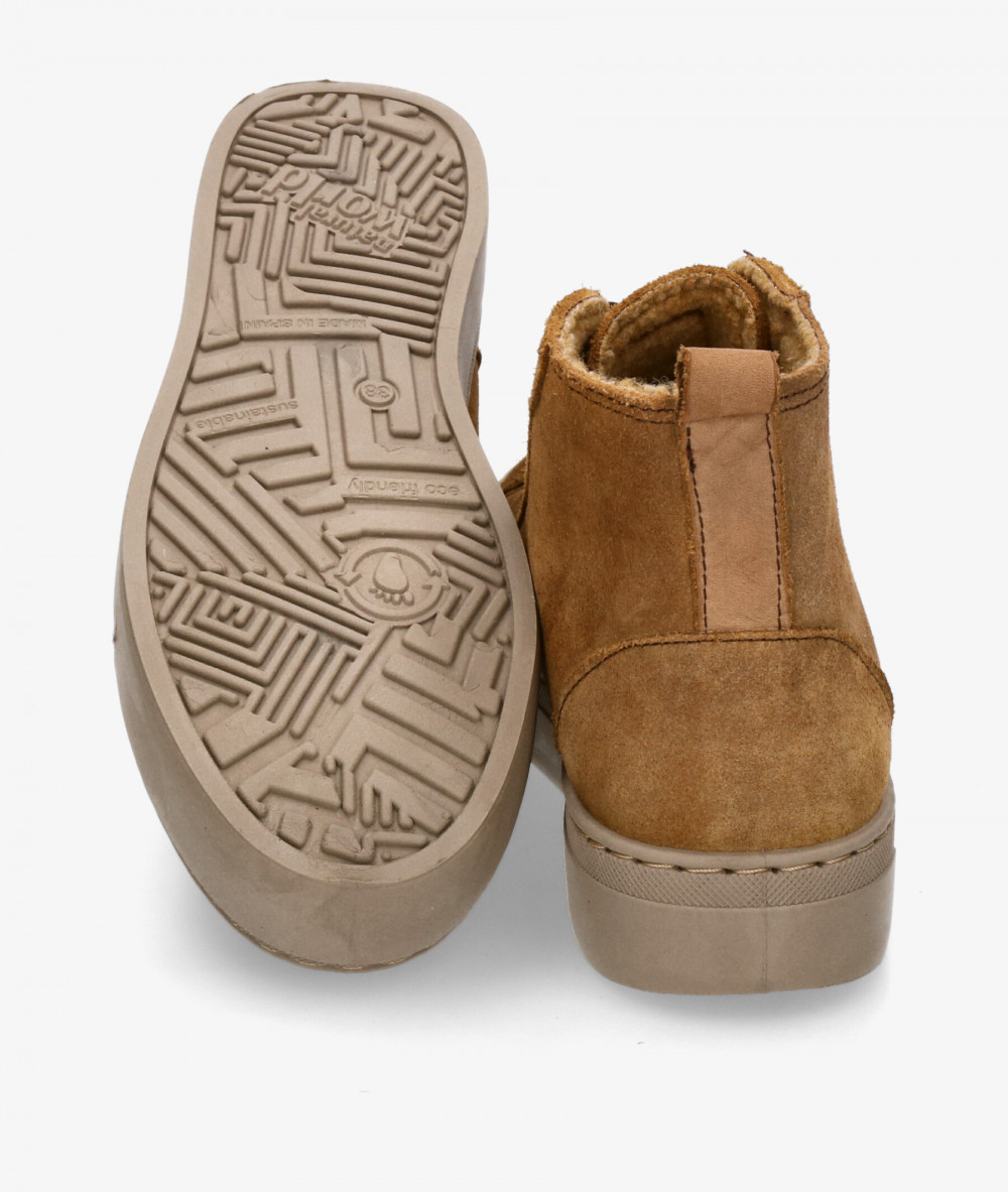 Deportivos Natural World  6220 en serraje camel Deportivos Natural World  6220 en serraje camel