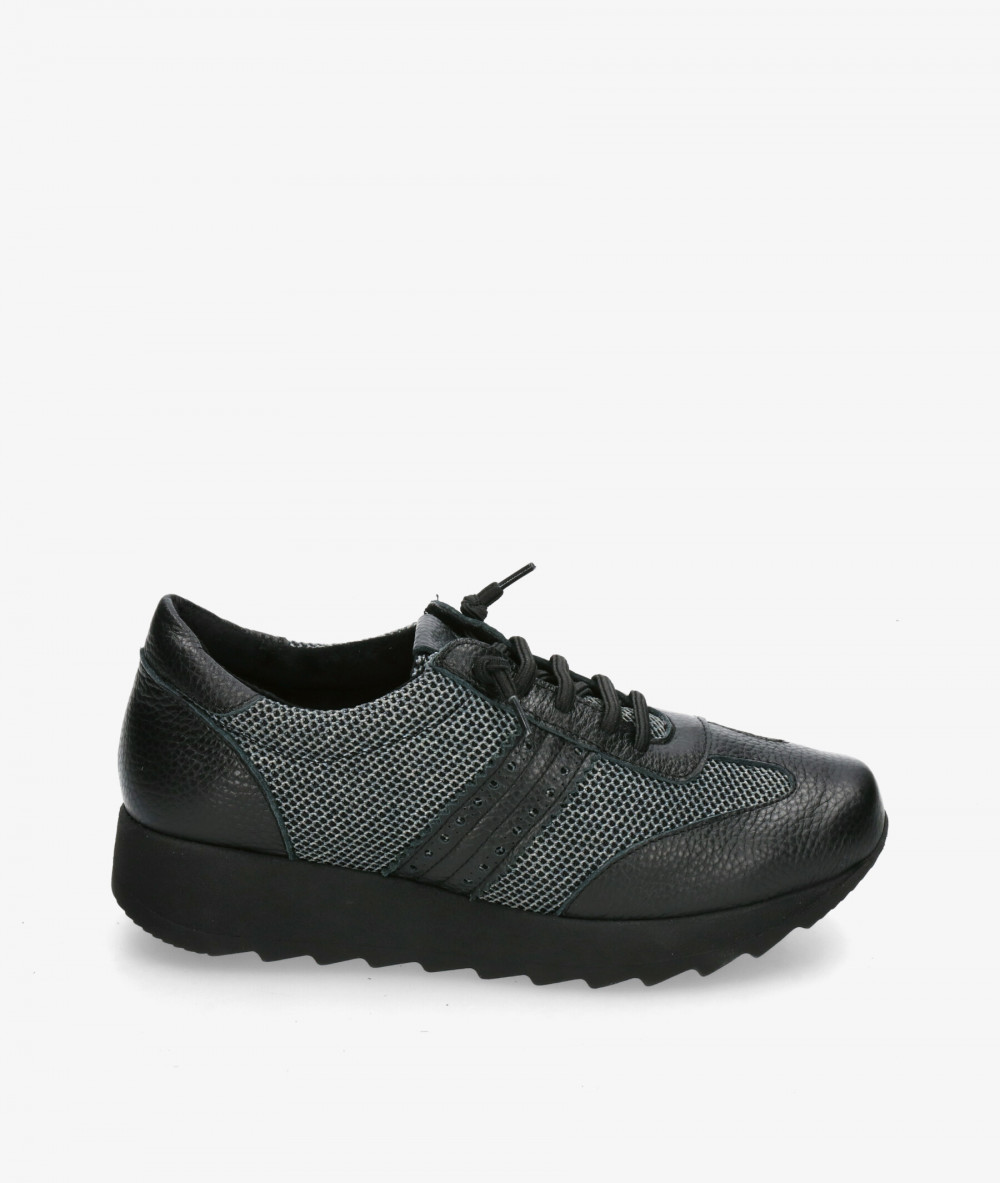 Deportivos pabloochoa.shoes  GEO 20-BANDA PICADA en negro Deportivos pabloochoa.shoes  GEO 20-BANDA PICADA en negro