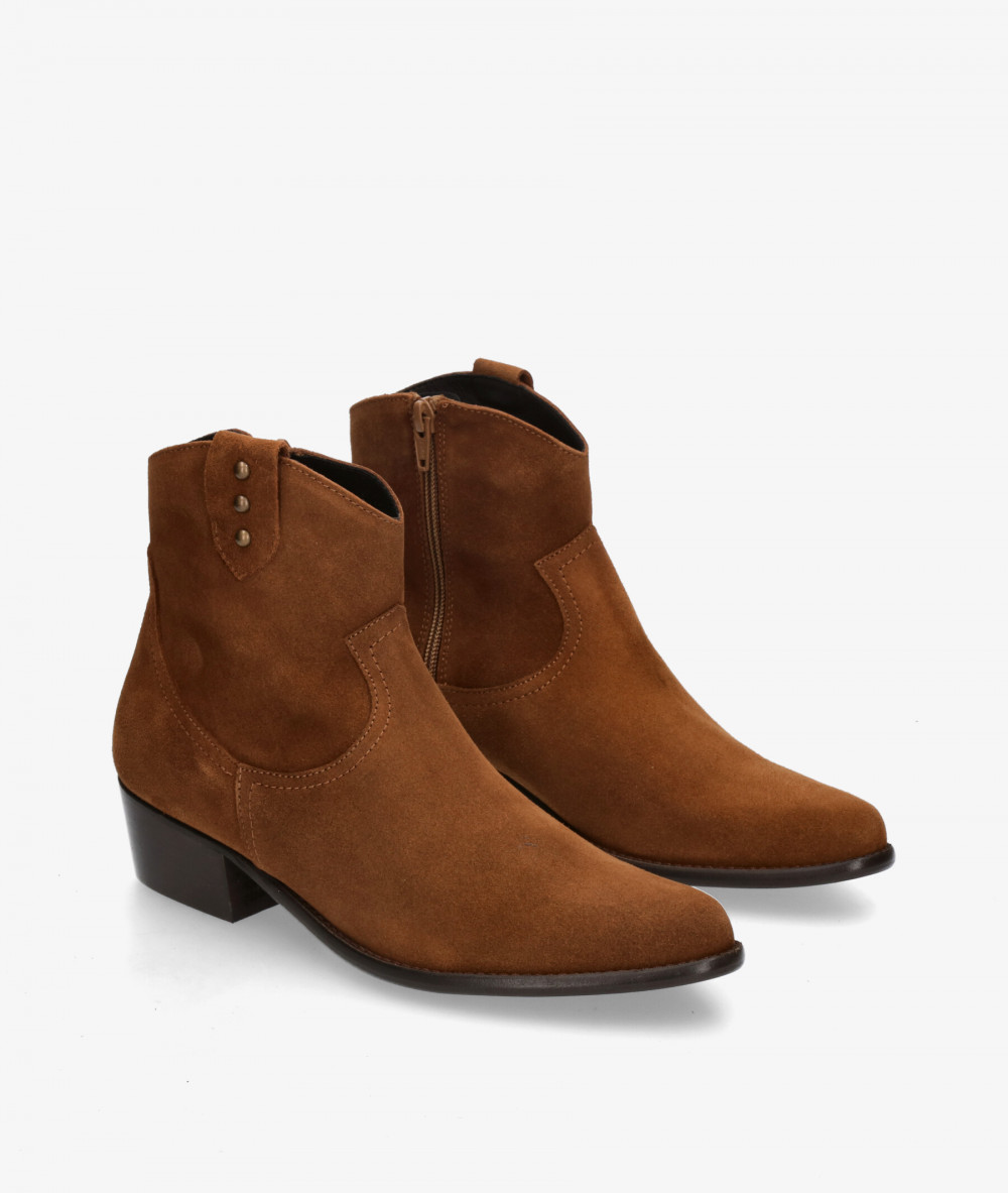 Botines PABLO8A- TDN  CALIOPE SB TACHAS en serraje libano  Botines PABLO8A- TDN  CALIOPE SB TACHAS en serraje libano