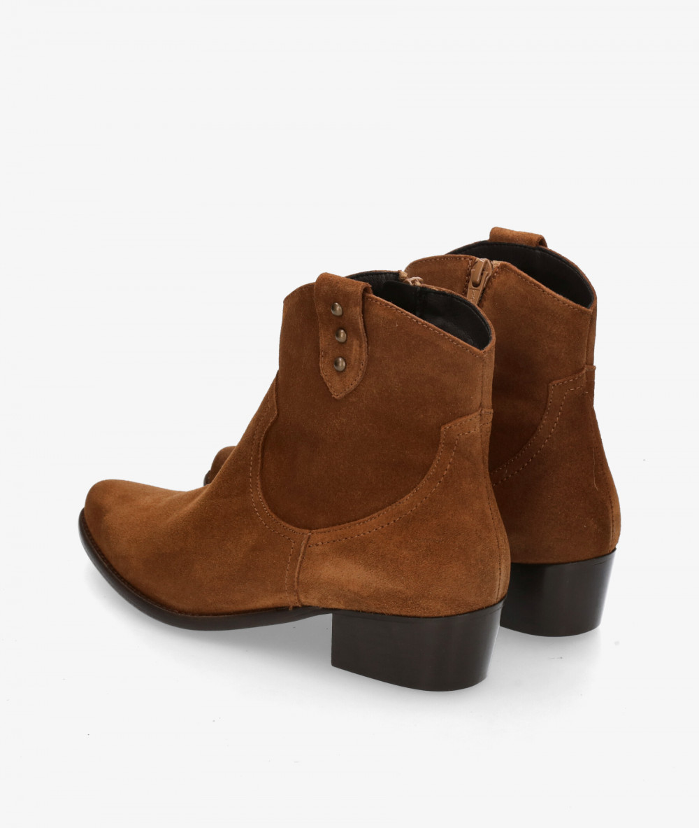 Botines PABLO8A- TDN  CALIOPE SB TACHAS en serraje libano  Botines PABLO8A- TDN  CALIOPE SB TACHAS en serraje libano