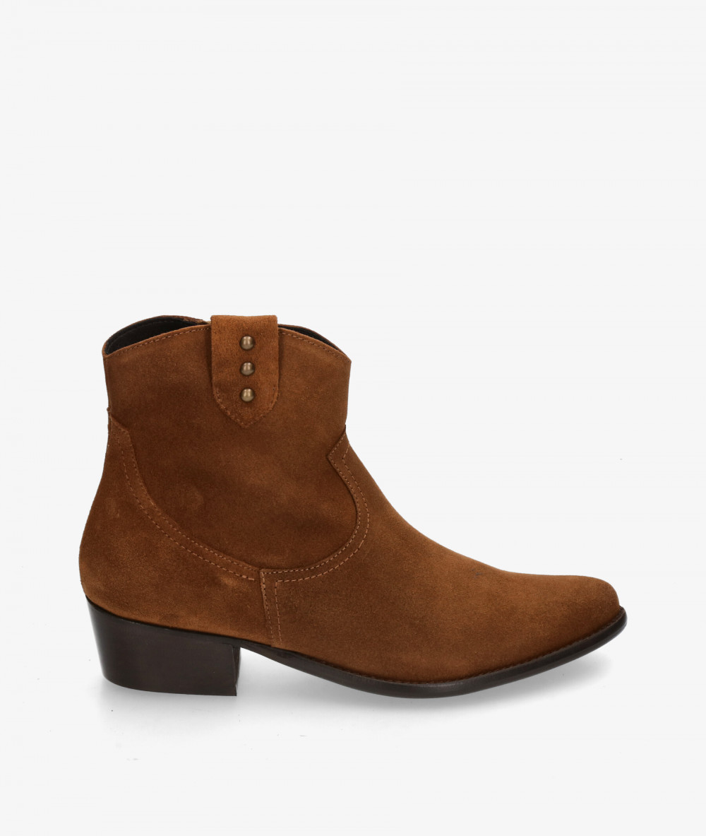 Botines PABLO8A- TDN  CALIOPE SB TACHAS en serraje libano  Botines PABLO8A- TDN  CALIOPE SB TACHAS en serraje libano