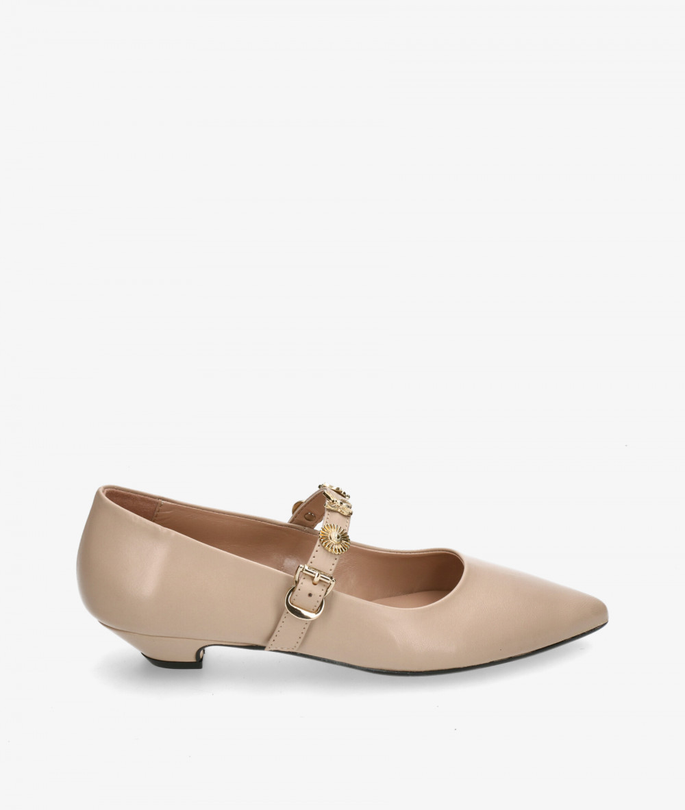 bloom&you Dress low heel shoes FRANCESCA in beige bloom&you Dress low heel shoes FRANCESCA in beige