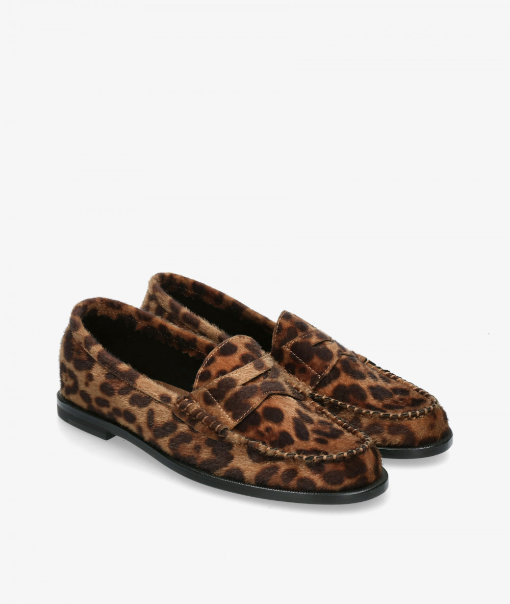 Mocasines CORINA M5696 en leopardo  Mocasines CORINA M5696 en leopardo