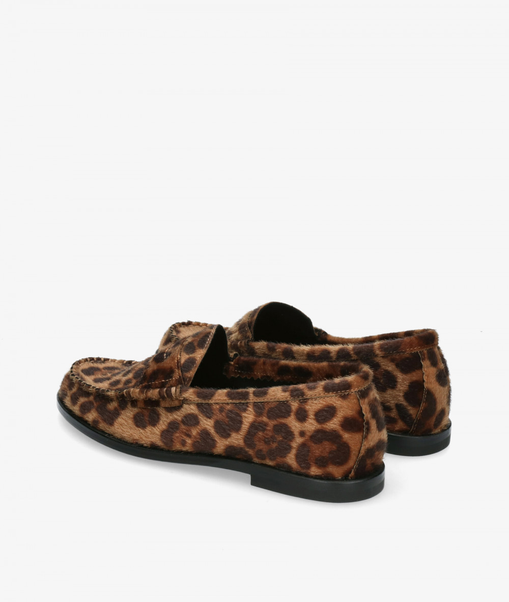 Mocasines CORINA M5696 en leopardo  Mocasines CORINA M5696 en leopardo