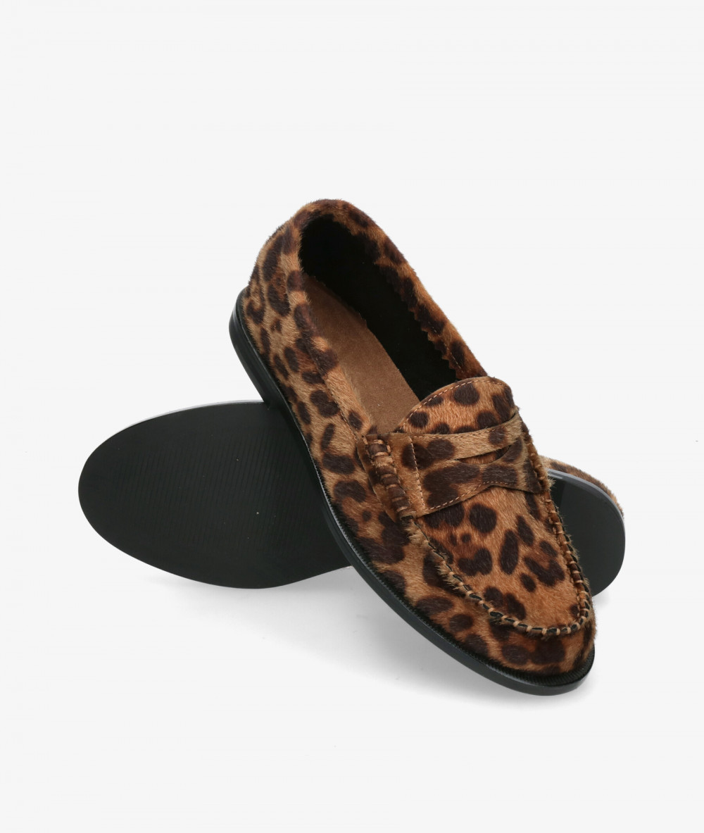 Mocasines CORINA M5696 en leopardo  Mocasines CORINA M5696 en leopardo