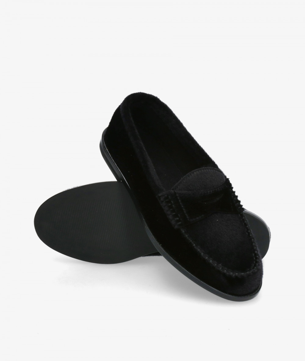Mocasines CORINA M5696 en negro Mocasines CORINA M5696 en negro