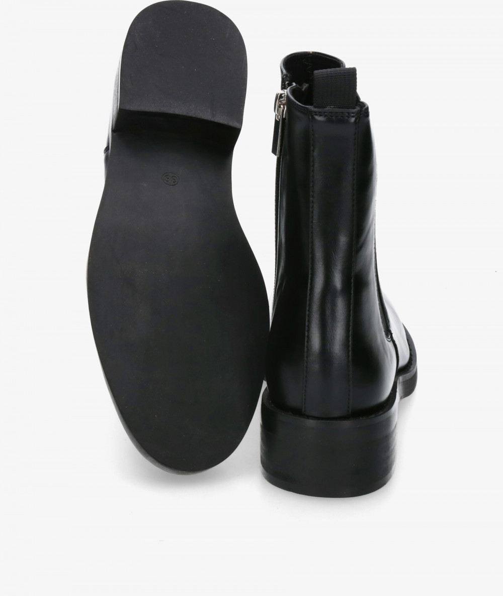 Botines CORINA M5855 en negro