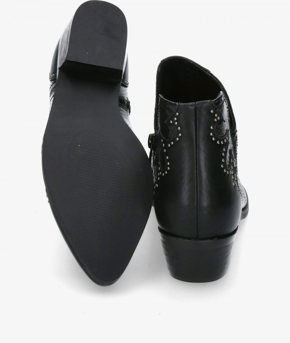 Botines CORINA  M5792 en negro