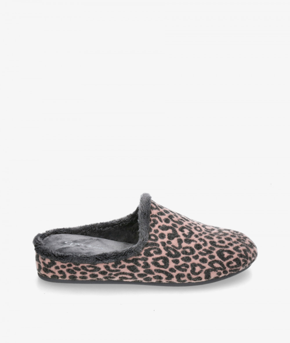 Garzón Slippers  12000 Garzón Slippers  12000