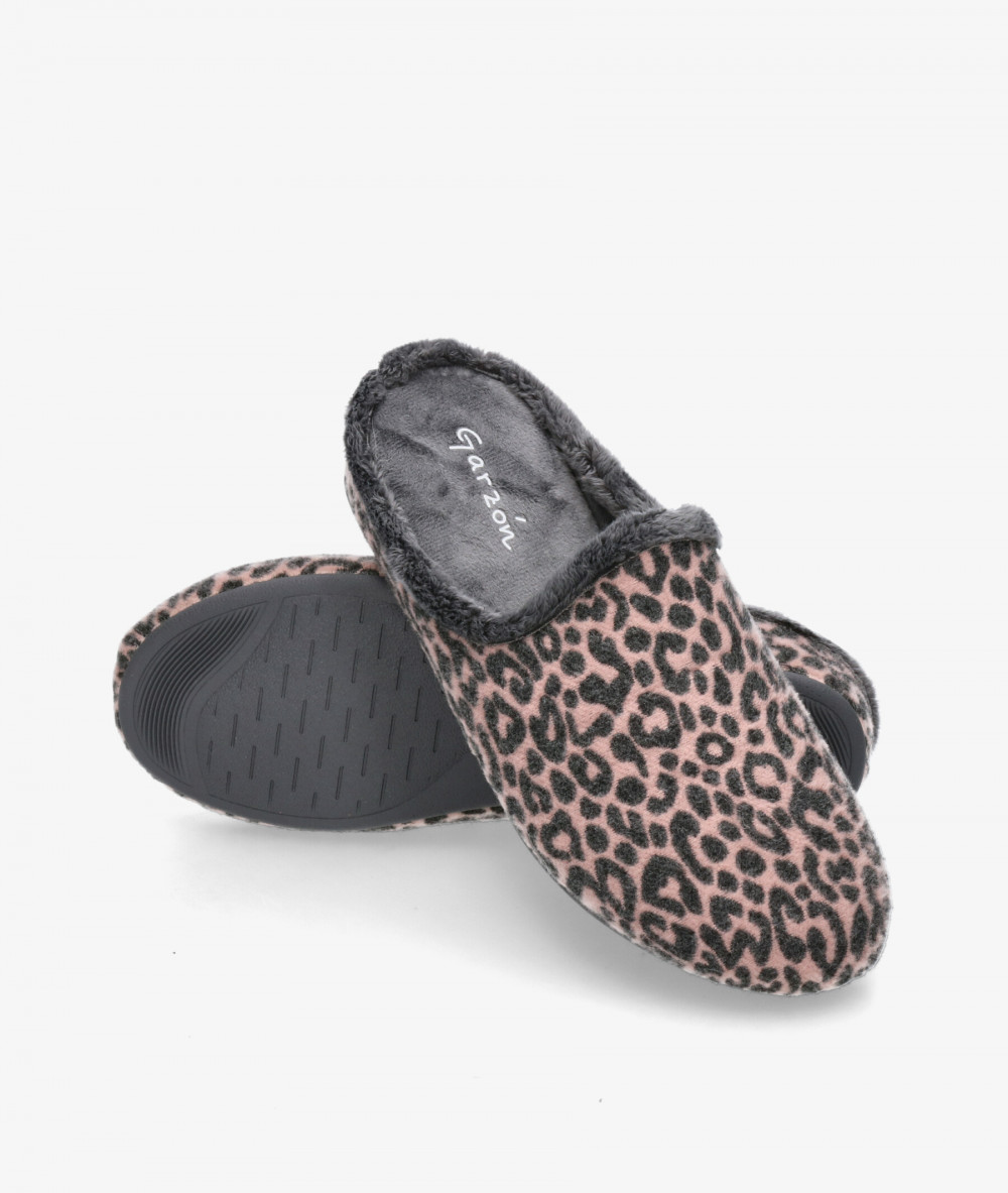 Garzón Slippers  12000 Garzón Slippers  12000