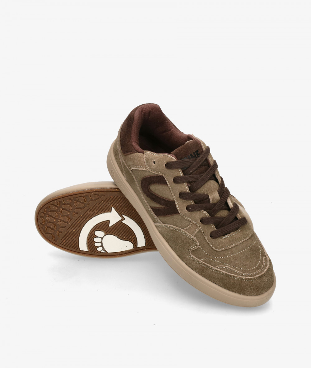 Deportivos Natural World  8456 en serraje taupe Deportivos Natural World  8456 en serraje taupe