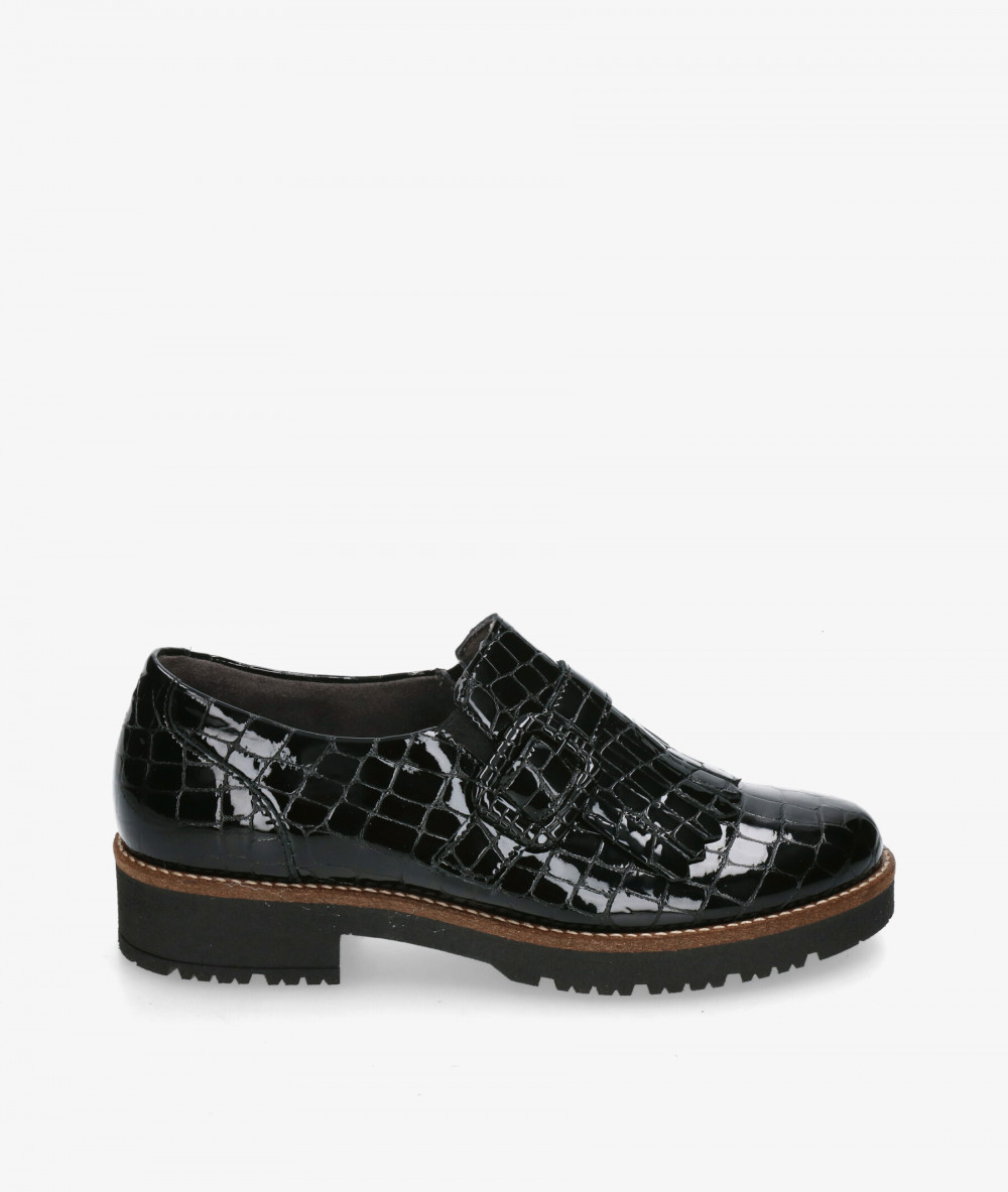 Zapatos Pitillos  10772 en charol negro Zapatos Pitillos  10772 en charol negro