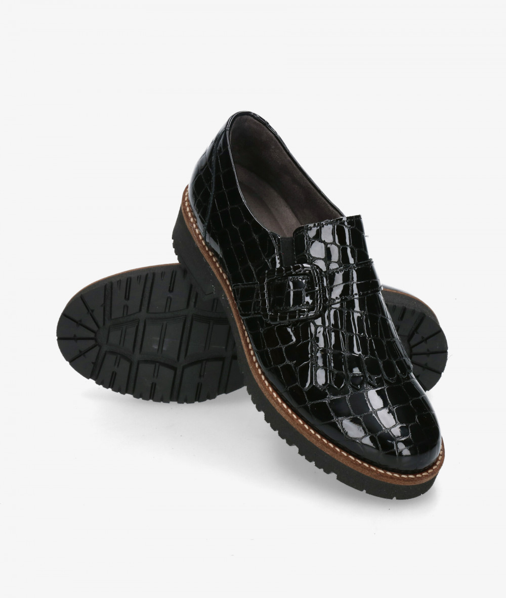 Zapatos Pitillos  10772 en charol negro Zapatos Pitillos  10772 en charol negro