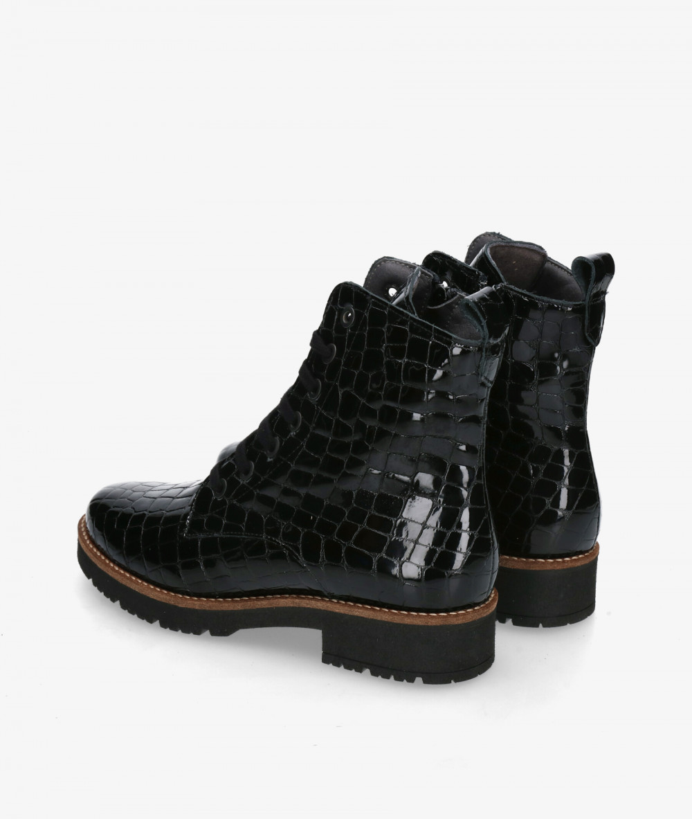 Botines Pitillos  10774 en charol negro Botines Pitillos  10774 en charol negro