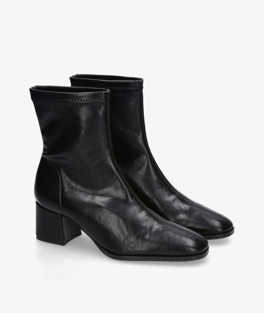 Botines pabloochoa.shoes  78330 en negro Botines pabloochoa.shoes  78330 en negro