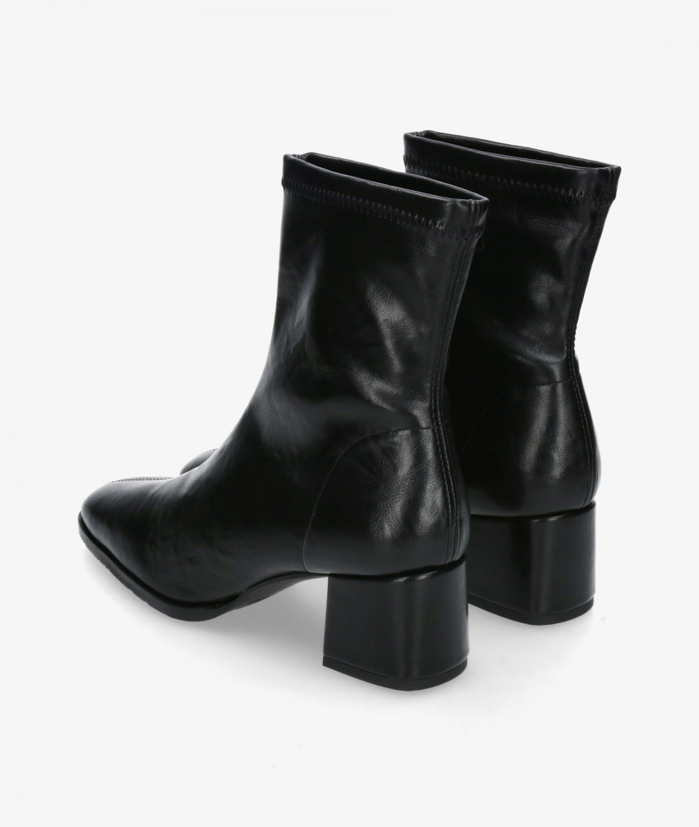 Botines pabloochoa.shoes  78330 en negro Botines pabloochoa.shoes  78330 en negro
