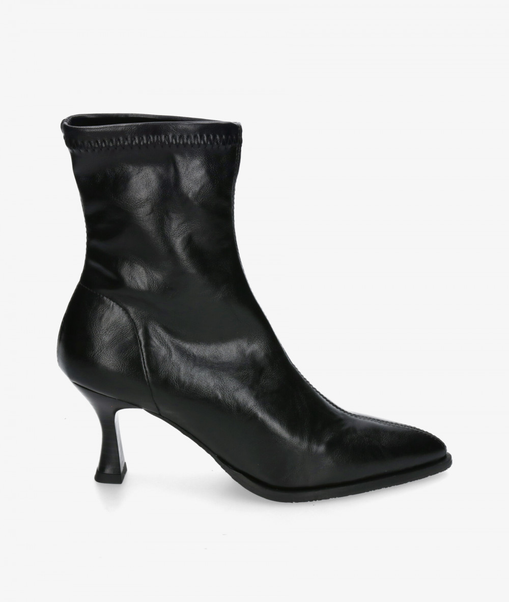 Botines pabloochoa.shoes  78039 en negro Botines pabloochoa.shoes  78039 en negro