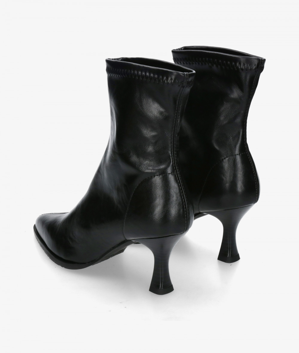 Botines pabloochoa.shoes  78039 en negro Botines pabloochoa.shoes  78039 en negro