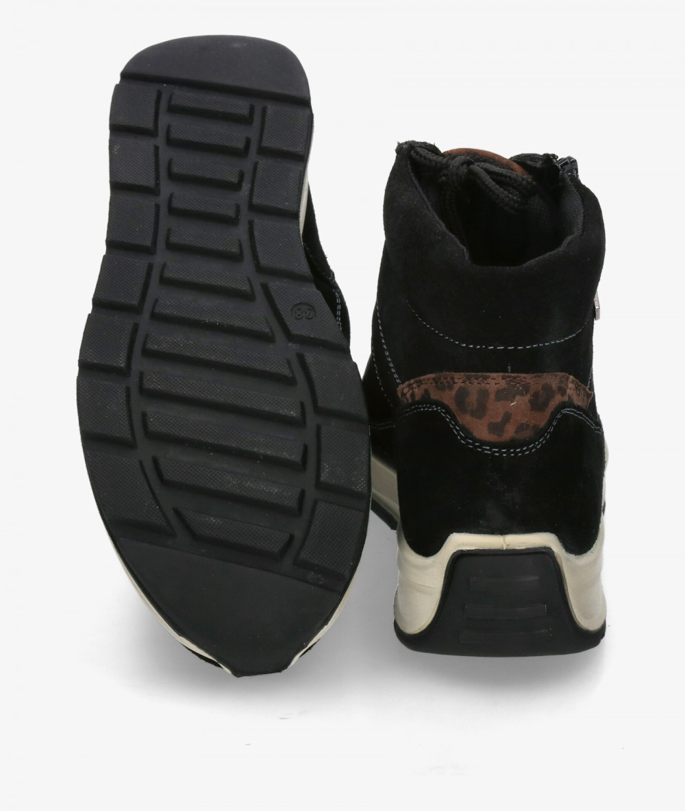 Botines St. Gallen  SOFI-02 en serraje negro