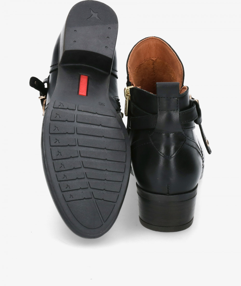 Botines Pikolinos W1U-8901 en negro
