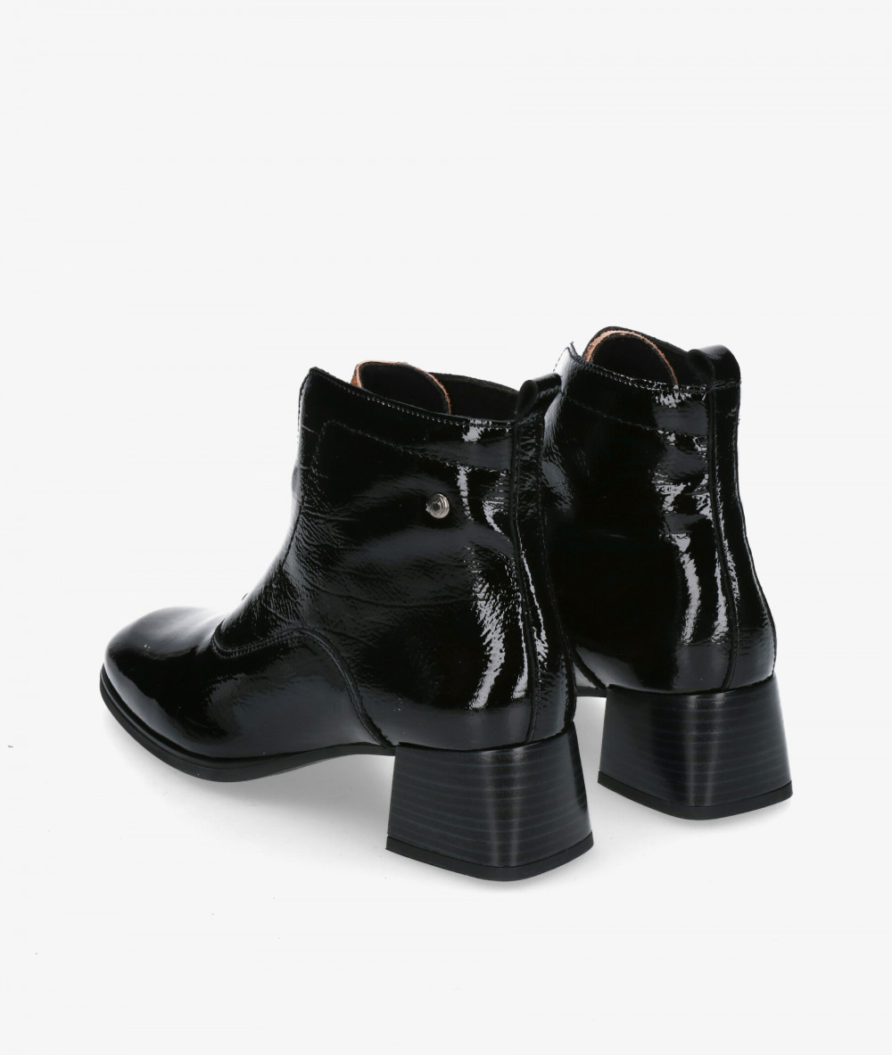 Botines pabloochoa.shoes  4463 en charol negro