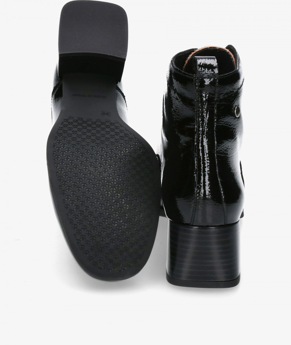 Botines pabloochoa.shoes  4463 en charol negro