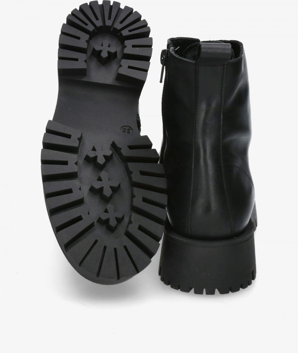 Botines pabloochoa.shoes  2060 en negro