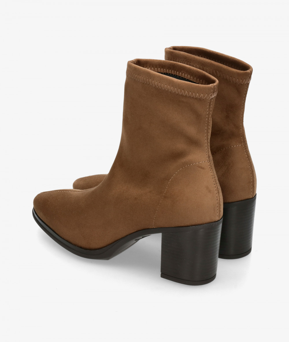 Botines pabloochoa.shoes 78200 en taupe