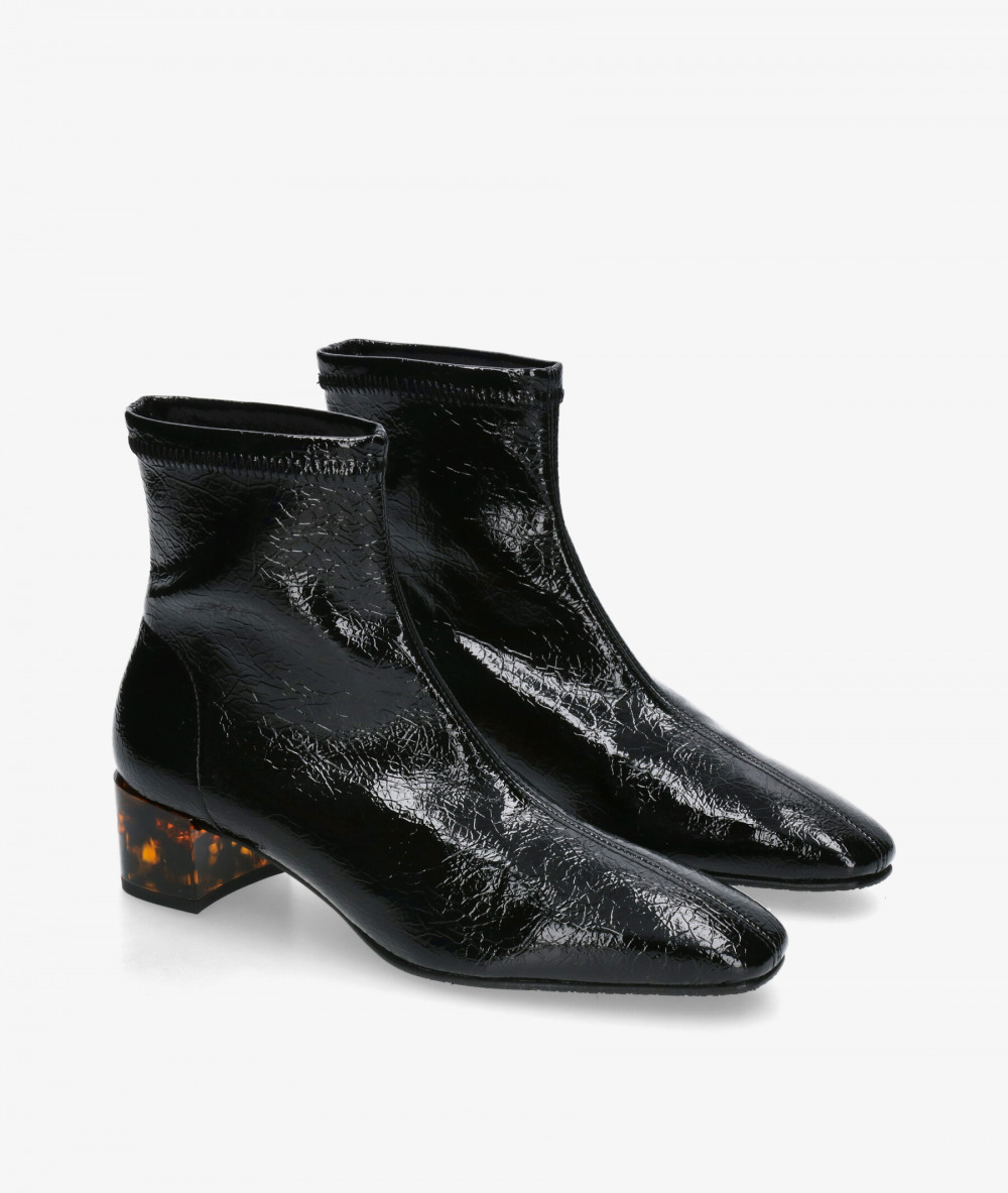 Botines pabloochoa.shoes 78236 en charol negro