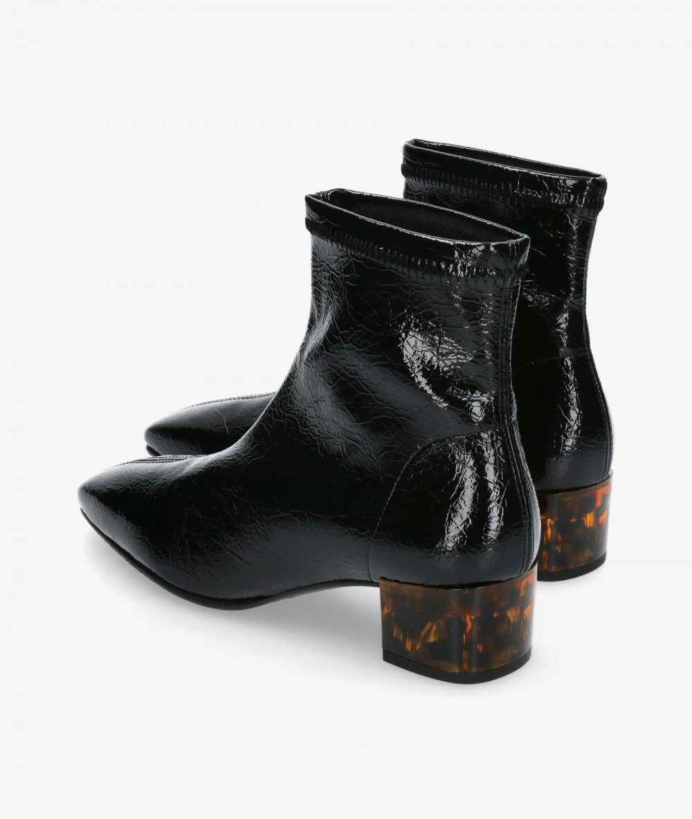 Botines pabloochoa.shoes 78236 en charol negro