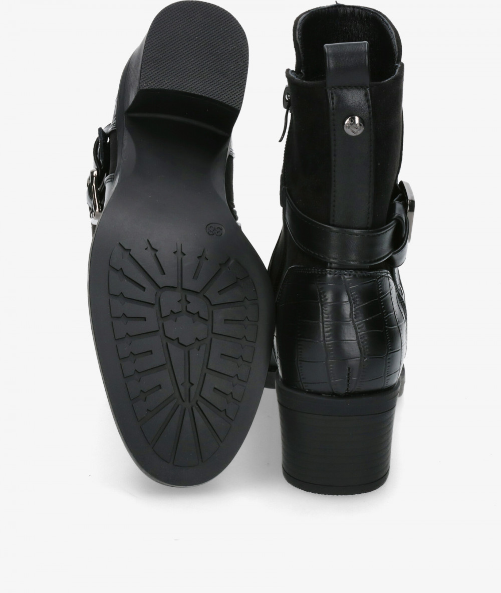 Amarpies Ankle boots  29508 in black Amarpies Ankle boots  29508 in black