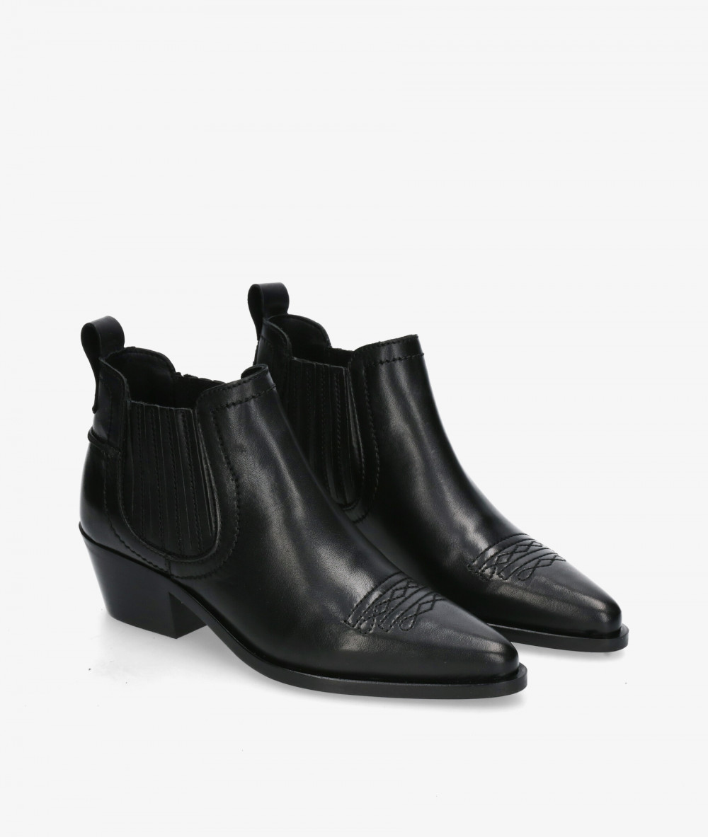 Botines LOL  KORA 7231 en negro Botines LOL  KORA 7231 en negro