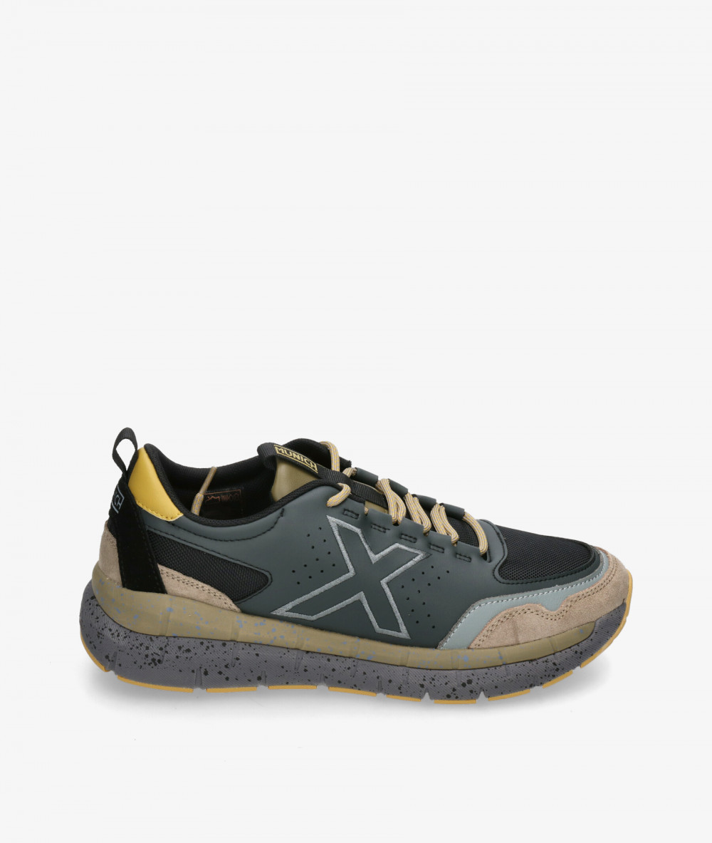 Deportivos MUNICH  KAVA en negro