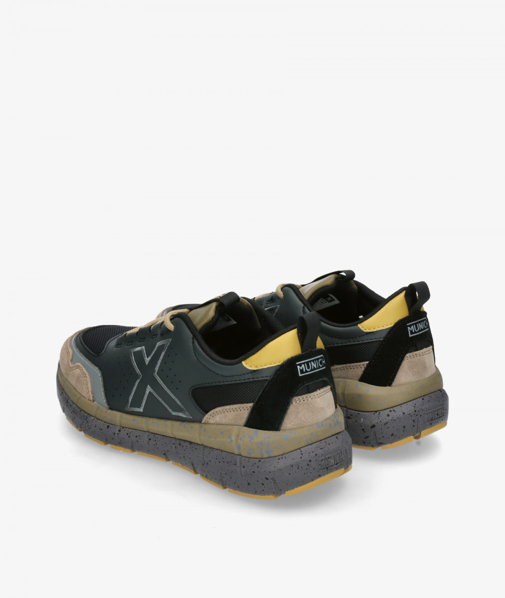 Deportivos MUNICH  KAVA en negro