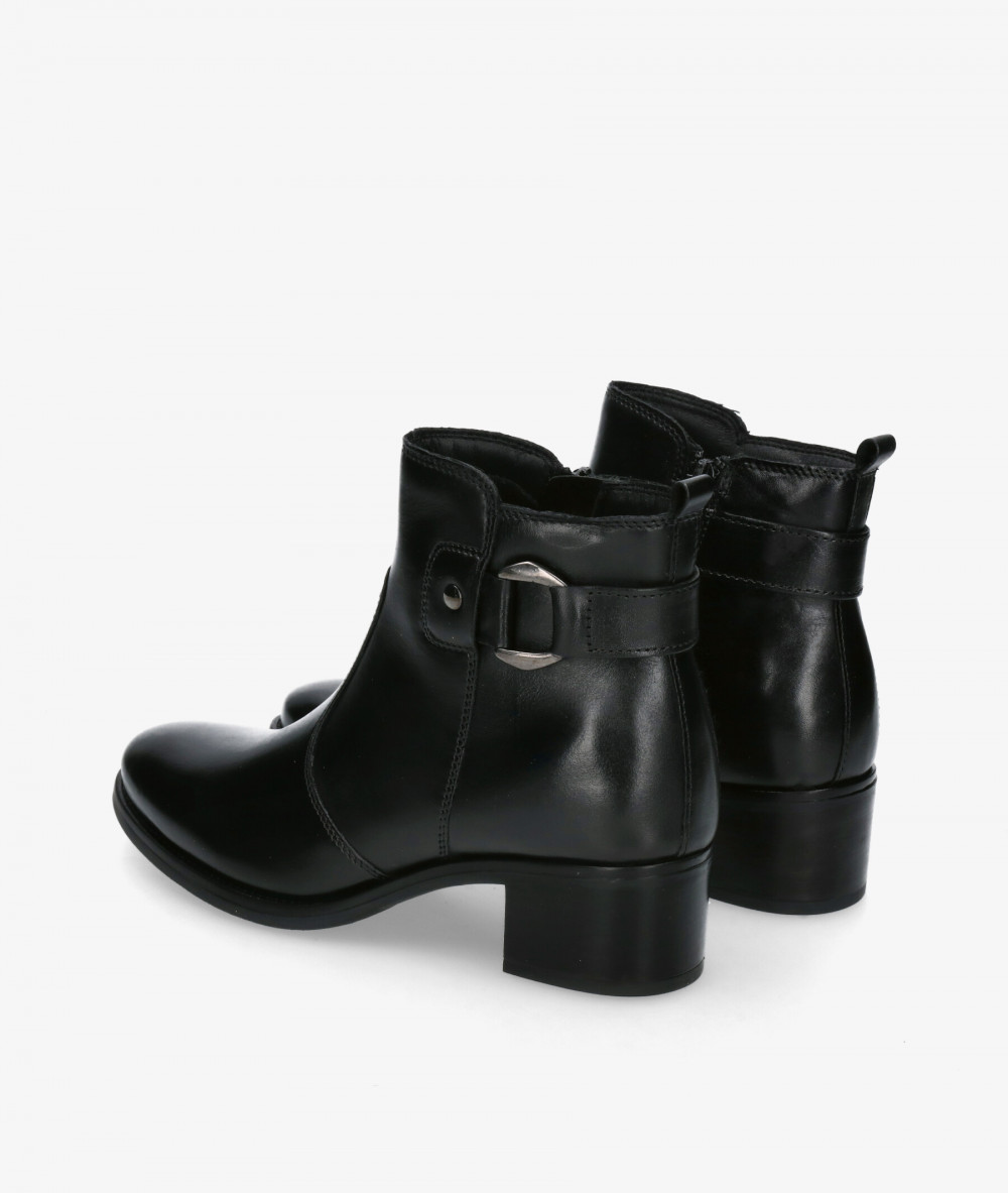 Botines Traveris LOR41-5149 en negro