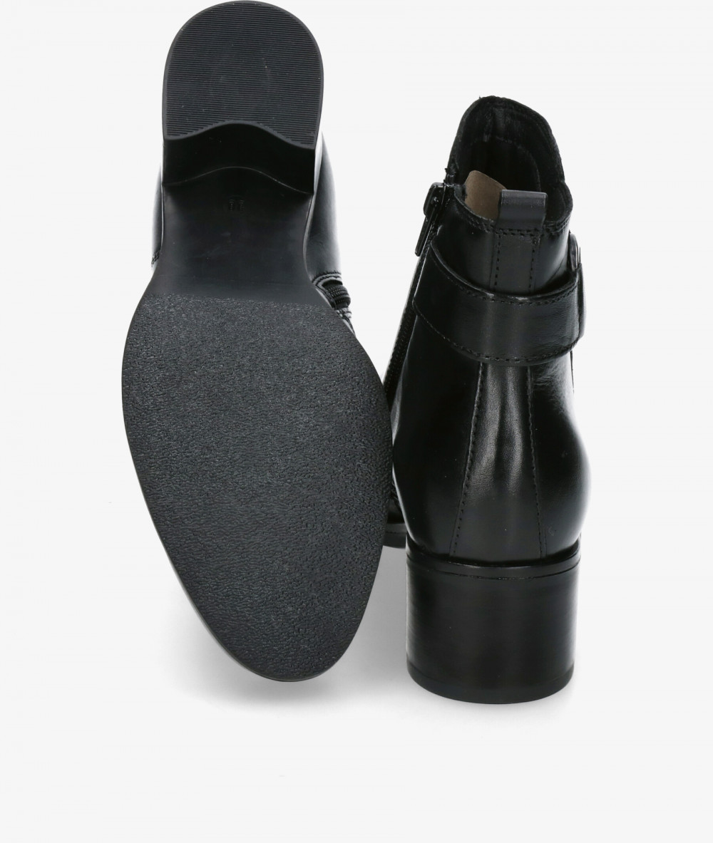 Botines Traveris LOR41-5149 en negro