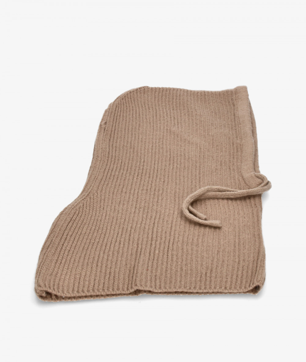 Elevate your look! Our GORRA collection a combination of design, quality and comfort for your daily outfits