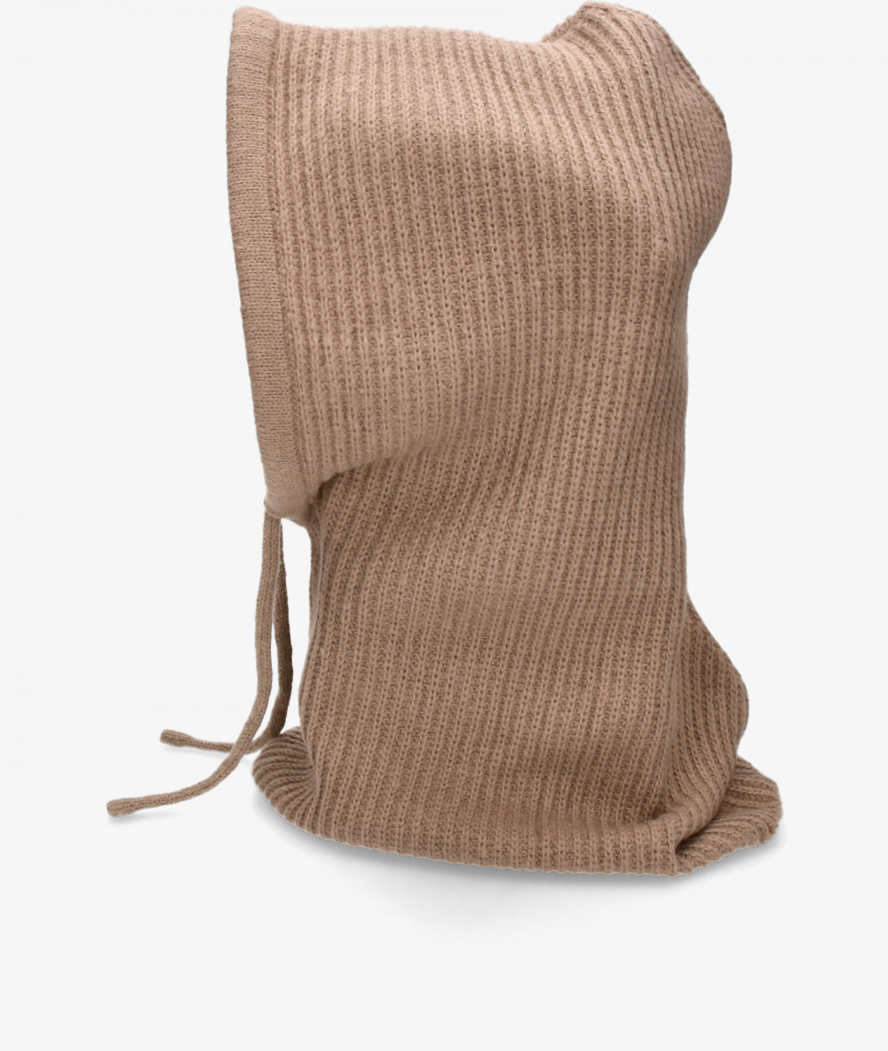 Elevate your look! Our GORRA collection a combination of design, quality and comfort for your daily outfits