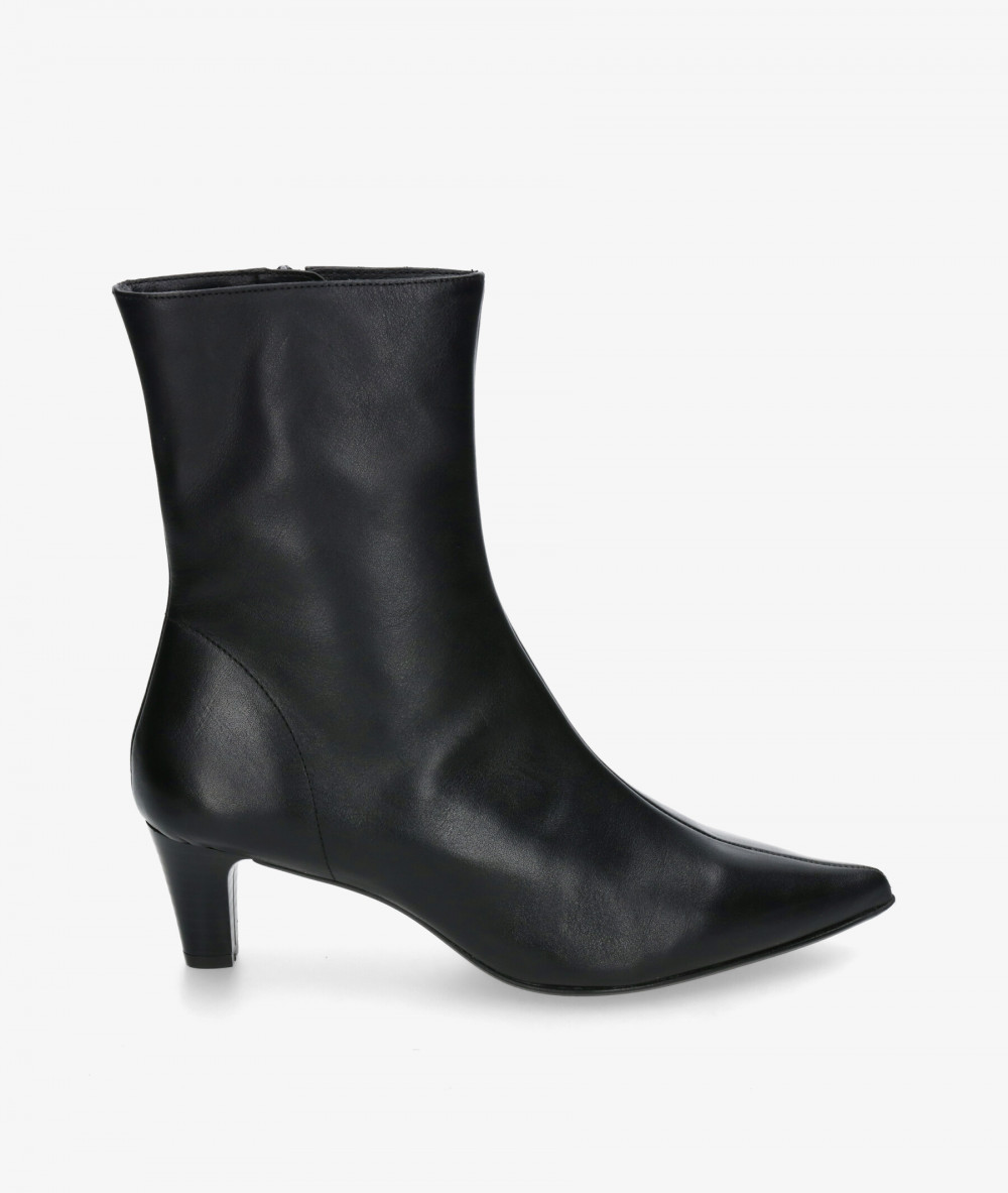 Botines bloom&you  CATA en negro