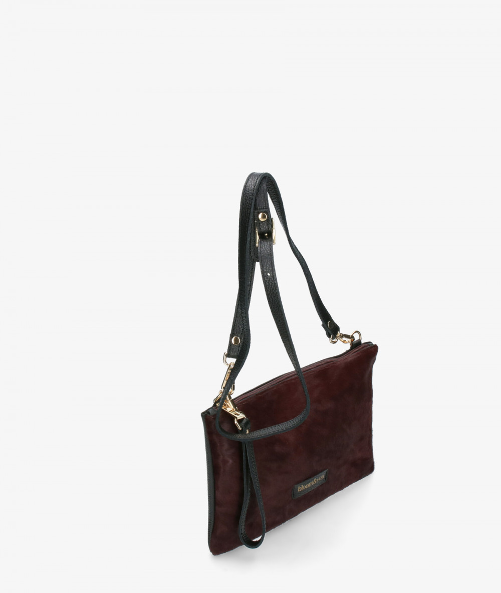 Elevate your look! Our Bag collection a combination of design, quality and comfort for your daily outfits