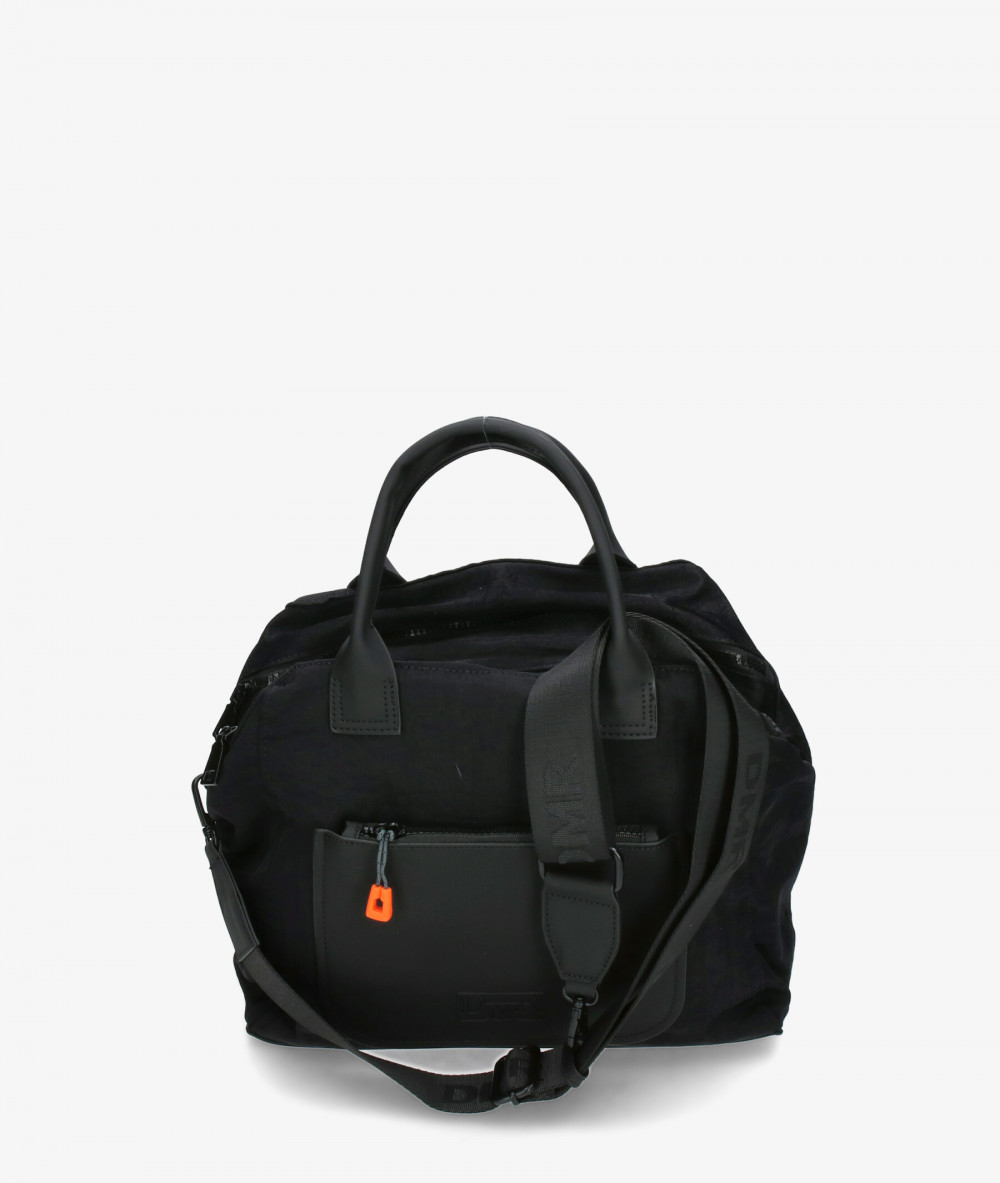 Elevate your look! Our Bag collection a combination of design, quality and comfort for your daily outfits