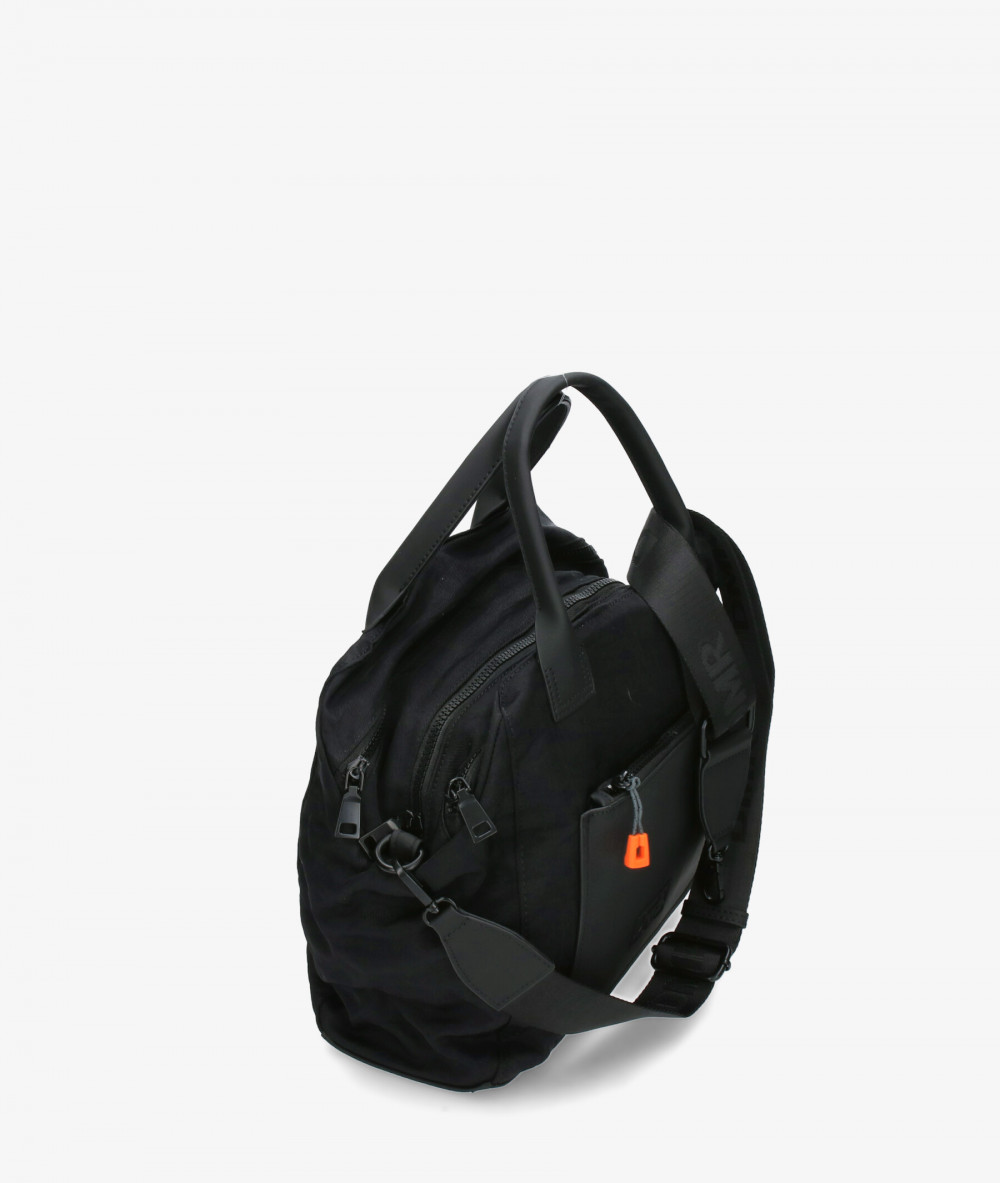 Elevate your look! Our Bag collection a combination of design, quality and comfort for your daily outfits