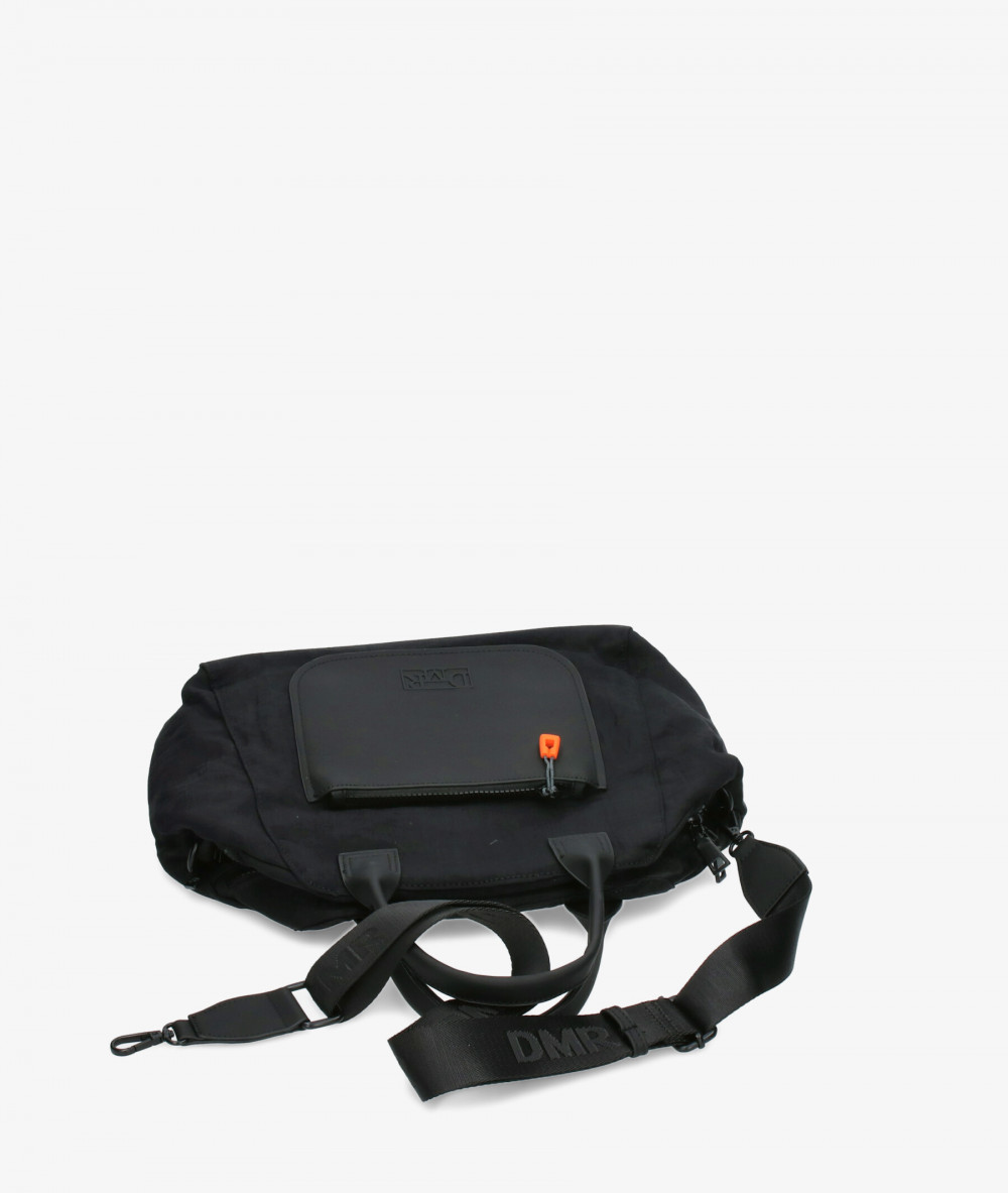 Elevate your look! Our Bag collection a combination of design, quality and comfort for your daily outfits