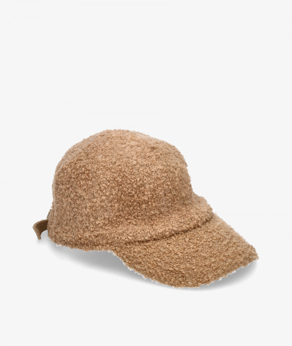 Elevate your look! Our Cap collection a combination of design, quality and comfort for your daily outfits